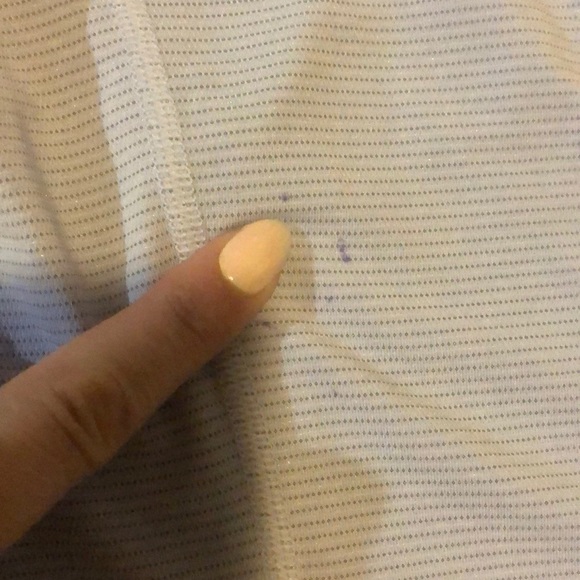 Lululemon Women’s Running shirt - Sz 6 - Picture 7 of 8